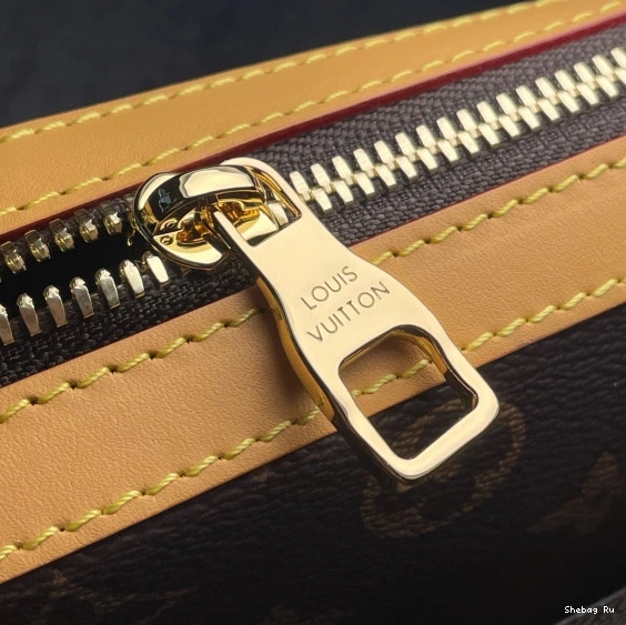 LOUIS VUITTON MESSENGER TRIO 0726